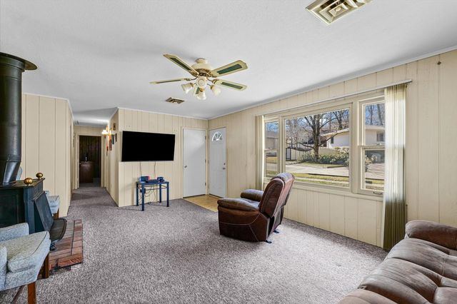 646 N Cove Court, Decatur, IL 62521