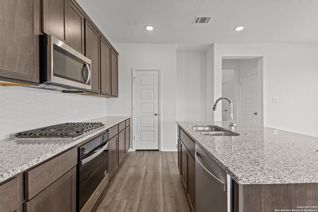 2432 Barkey Springs, San Antonio, TX 78245