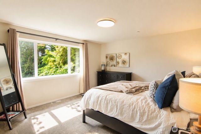 12415 6th Avenue NW, Gig Harbor, WA 98332