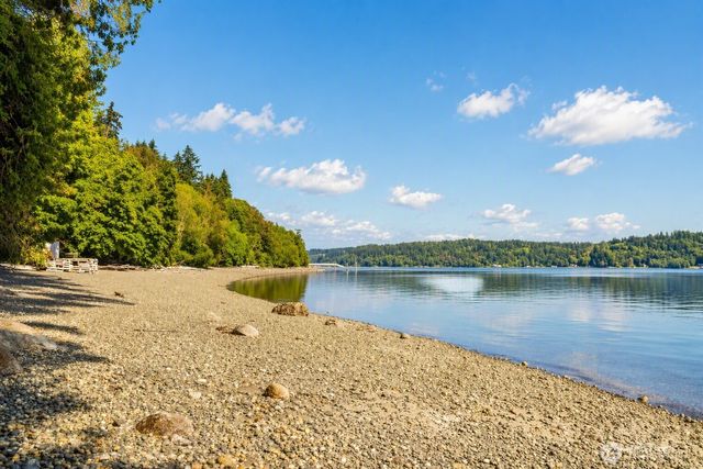 12415 6th Avenue NW, Gig Harbor, WA 98332