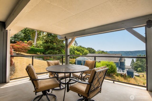 12415 6th Avenue NW, Gig Harbor, WA 98332