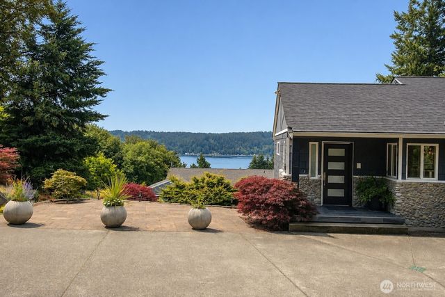 12415 6th Avenue NW, Gig Harbor, WA 98332