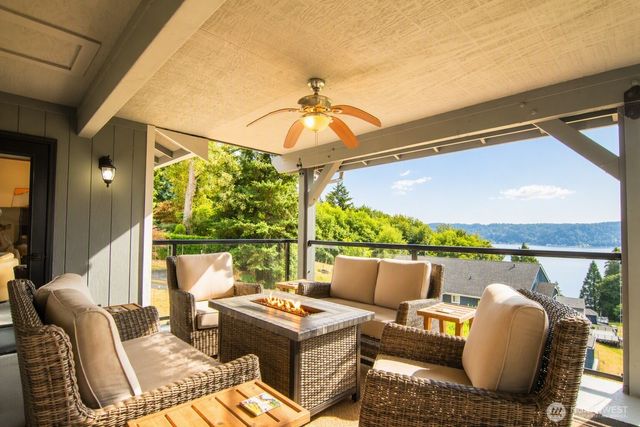 12415 6th Avenue NW, Gig Harbor, WA 98332