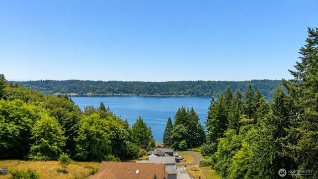 12415 6th Avenue NW, Gig Harbor, WA 98332