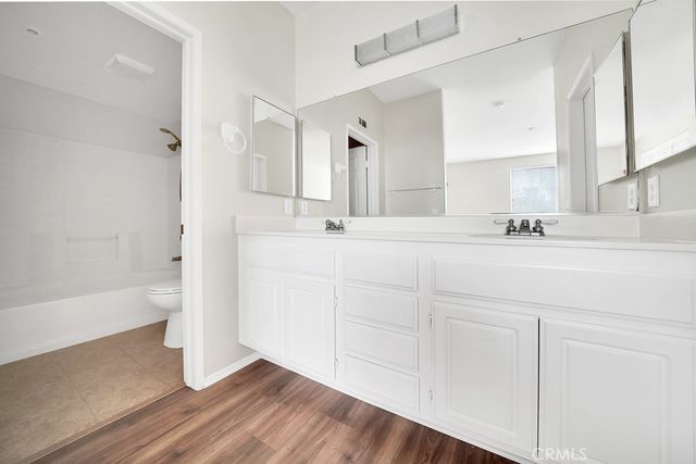 1402 Elk Grove, Irvine, CA 92618