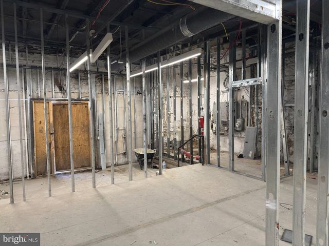 4026 MAIN ST, Philadelphia, PA 19127