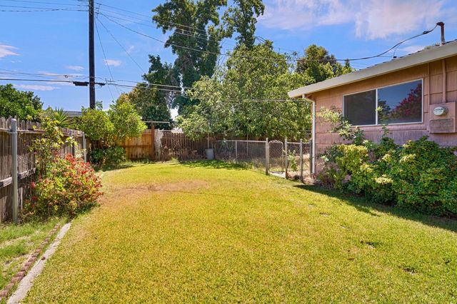 6737 21st St, Sacramento, CA 95822