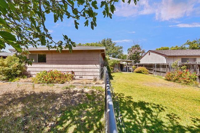 6737 21st St, Sacramento, CA 95822