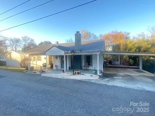 111 Berry Street, Morganton, NC 28655
