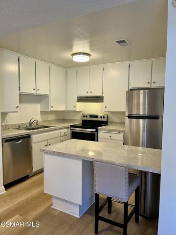 788 Pinetree Circle 13, Thousand Oaks, CA 91360