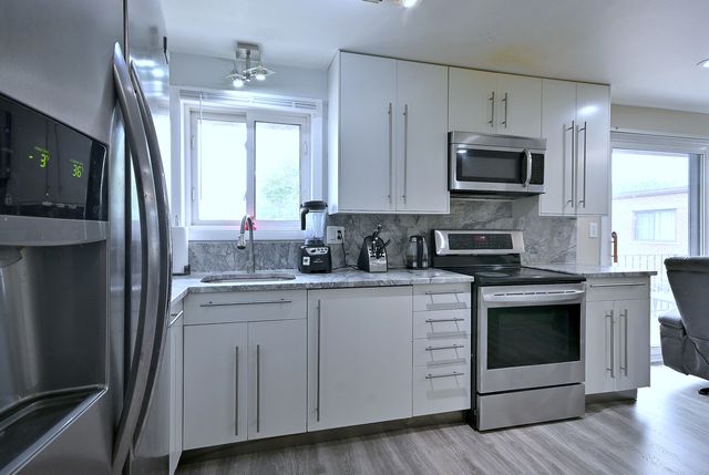2325 N Neva Avenue 401B, Chicago, IL 60707