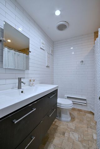 2325 N Neva Avenue 401B, Chicago, IL 60707
