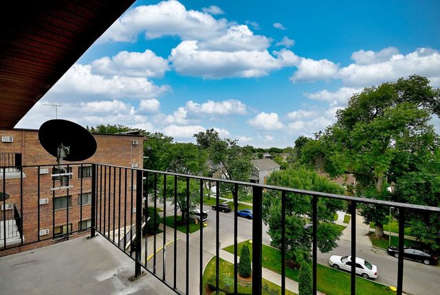 2325 N Neva Avenue 401B, Chicago, IL 60707