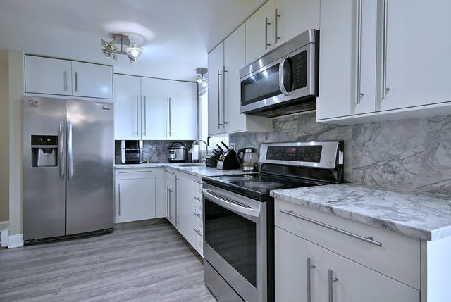 2325 N Neva Avenue 401B, Chicago, IL 60707
