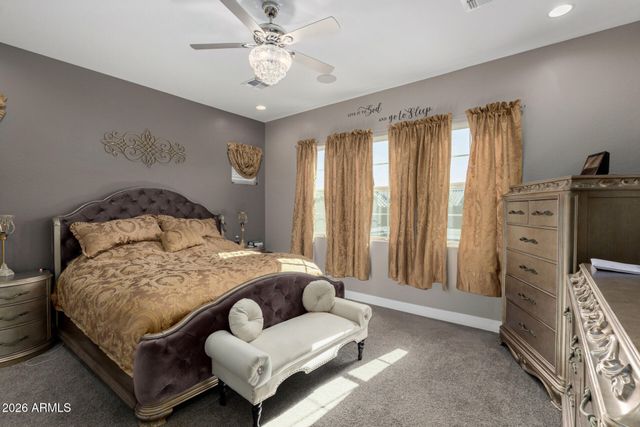 715 E SILVER FOX Way, Phoenix, AZ 85048