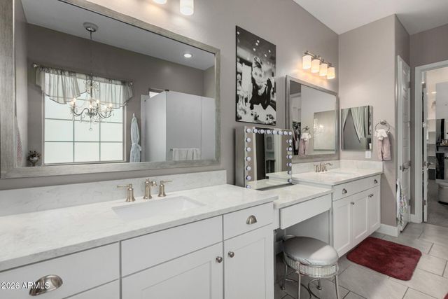 715 E SILVER FOX Way, Phoenix, AZ 85048