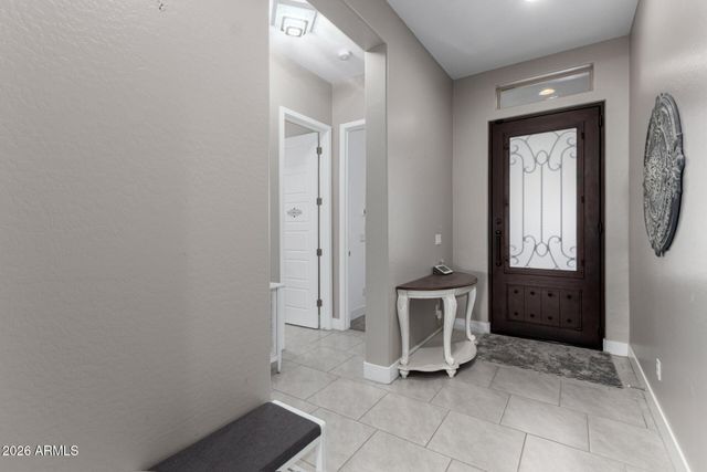 715 E SILVER FOX Way, Phoenix, AZ 85048