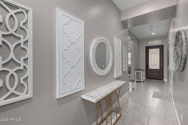 715 E SILVER FOX Way, Phoenix, AZ 85048