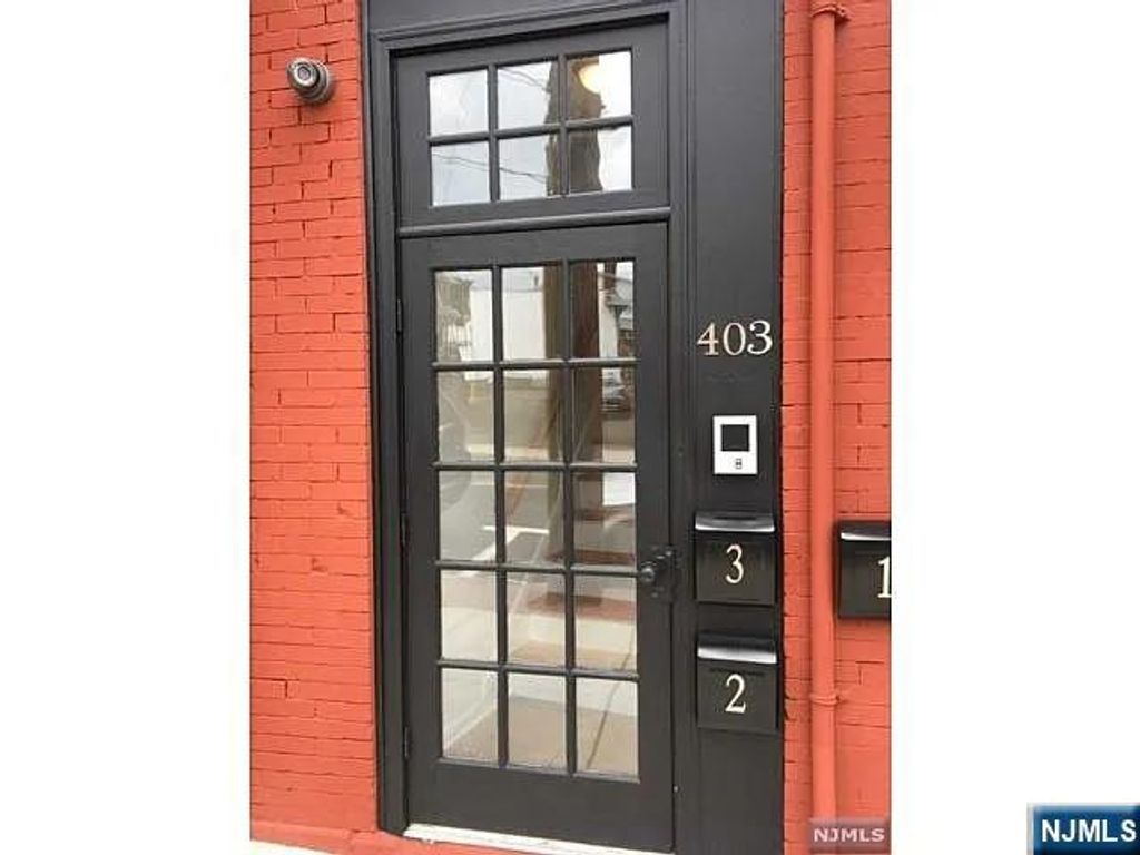 403 Hackensack 3rd Floor, Carlstadt, NJ 07072
