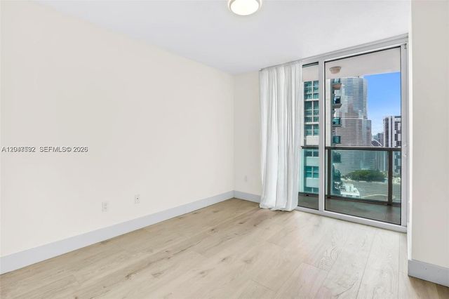 41 SE 5th St 1709, Miami, FL 33131