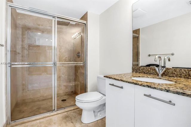 41 SE 5th St 1709, Miami, FL 33131