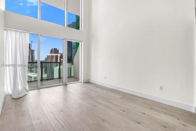 41 SE 5th St 1709, Miami, FL 33131