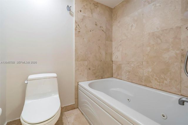 41 SE 5th St 1709, Miami, FL 33131