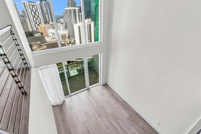 41 SE 5th St 1709, Miami, FL 33131