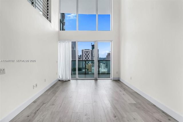 41 SE 5th St 1709, Miami, FL 33131