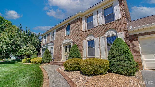 43 Homestead Circle, Marlboro, NJ 07746
