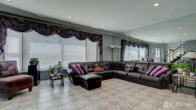 43 Homestead Circle, Marlboro, NJ 07746