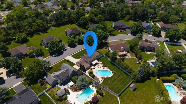 43 Homestead Circle, Marlboro, NJ 07746