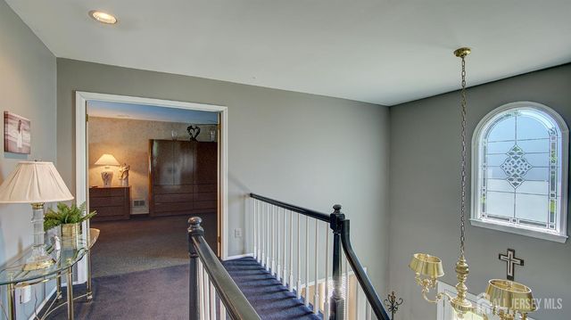 43 Homestead Circle, Marlboro, NJ 07746