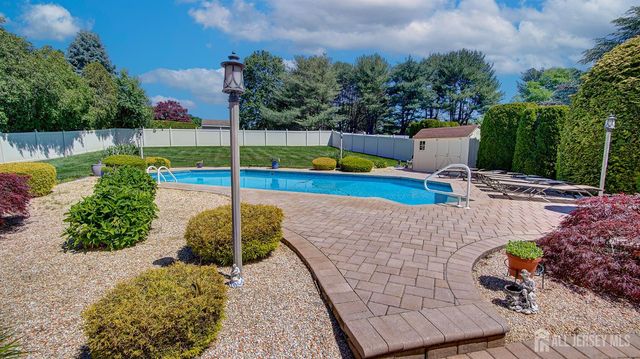43 Homestead Circle, Marlboro, NJ 07746