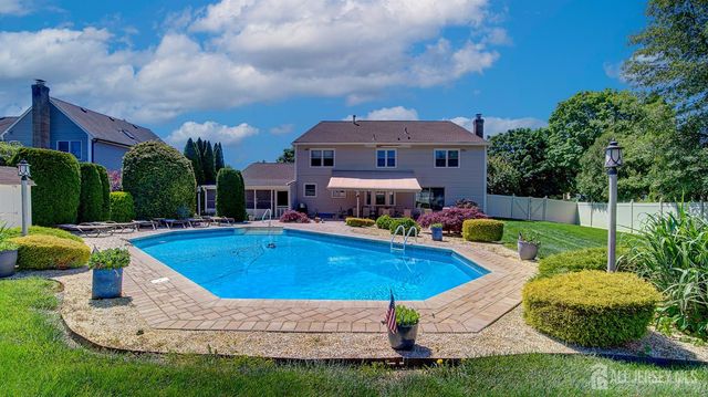 43 Homestead Circle, Marlboro, NJ 07746