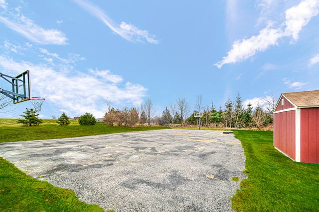 598 W 100 N, Valparaiso, IN 46385