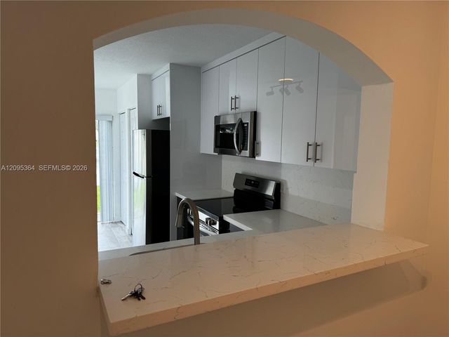 2650 SE 12th Place 105, Homestead, FL 33035