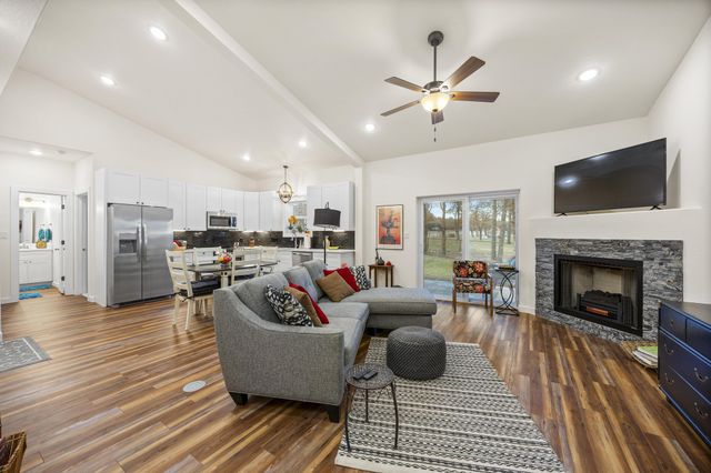 2024 Antler Loop, Poolville, TX 76487