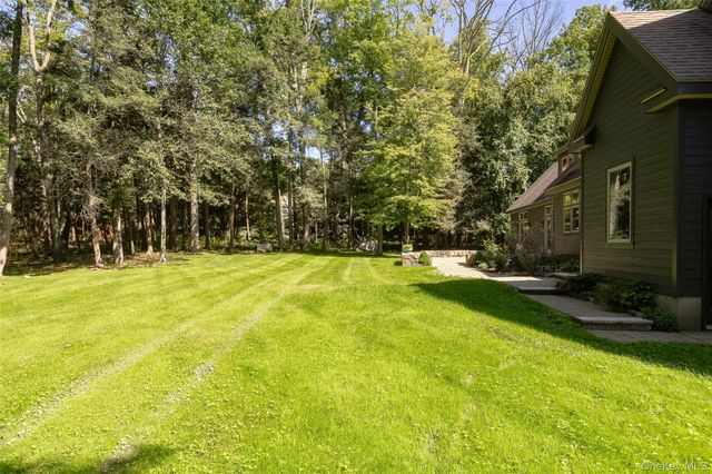 13 Apple Summit Lane, Lagrangeville, NY 12540