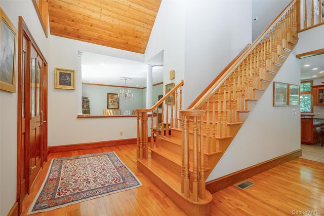13 Apple Summit Lane, Lagrangeville, NY 12540