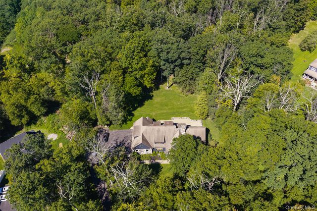 13 Apple Summit Lane, Lagrangeville, NY 12540