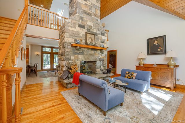13 Apple Summit Lane, Lagrangeville, NY 12540