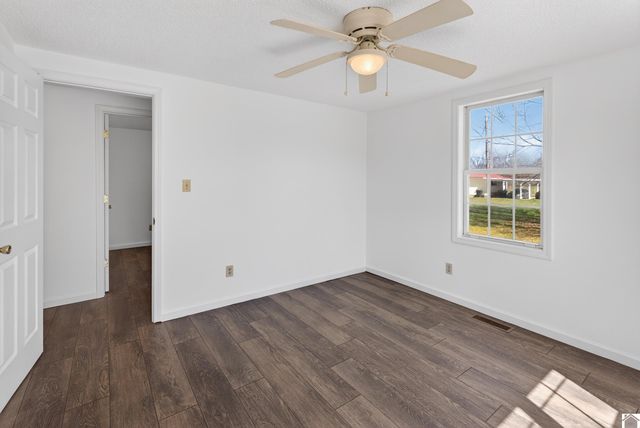 29 6th Street, Hardin, KY 42048