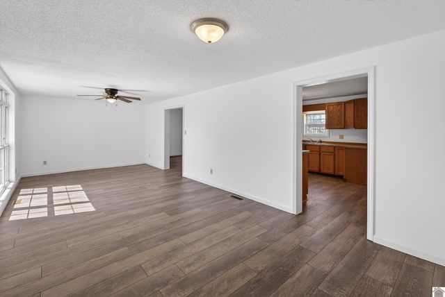 29 6th Street, Hardin, KY 42048