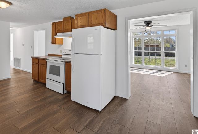 29 6th Street, Hardin, KY 42048