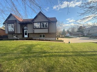 8313 Garrison Road, Wonder Lake, IL 60097