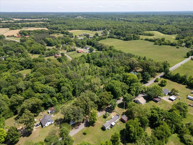 458 Norris Hancock Rd, Big Rock, TN 37023