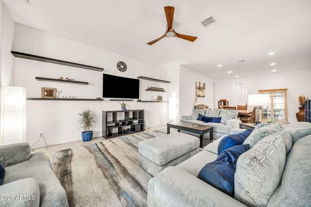 9320 W MEADOWBROOK Avenue, Phoenix, AZ 85037