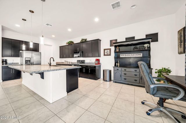 9320 W MEADOWBROOK Avenue, Phoenix, AZ 85037