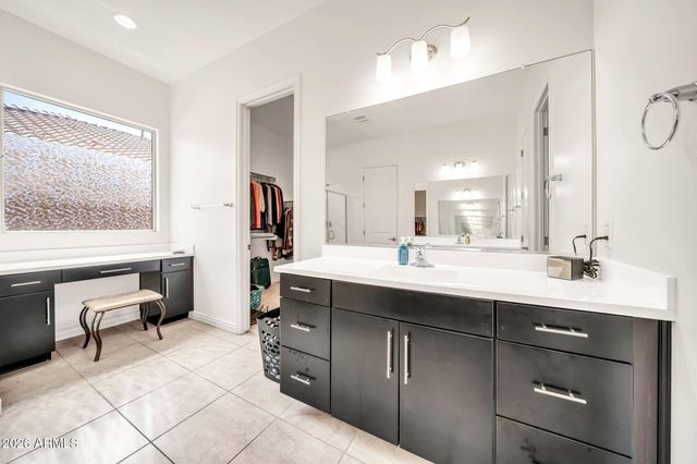 9320 W MEADOWBROOK Avenue, Phoenix, AZ 85037